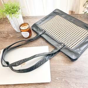 Products: Lawrence Laptop case