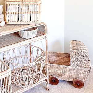 Baby And Kids: Roxburgh Dolls Pram