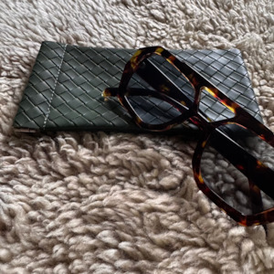 Products: Peepers Pouch