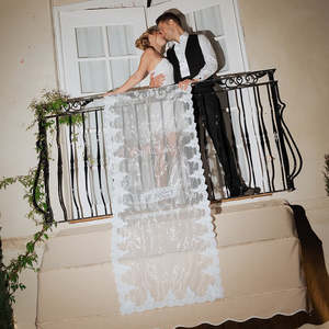 All: Sheer Welcome Sign