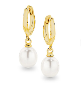 Iris Huggie In Yellow Gold IP417E-YGP