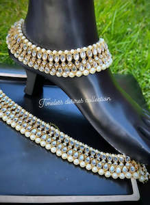 Anklets: Heavy look kundan jhanjra / anklets (TD-14)