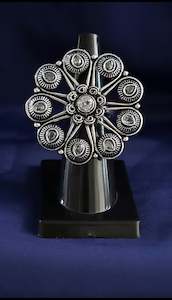 Oxidised ring in adjustable size