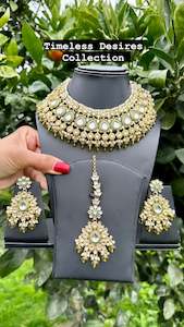 C Mehndi Green Colour Jewellery Options: Mehndi Necklace / Choker set in uncut Kundan ( high quality 👌)