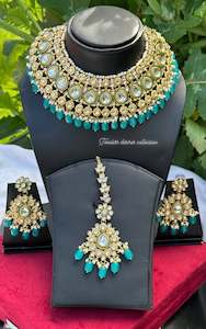 Sky blue or light blue choker / necklace set in Kundan ( high quality )