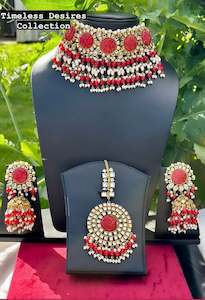 C Red Colour Jewellery Options: Red Necklace / Choker set in Kundan with curving stone ( awesome PC 👌)