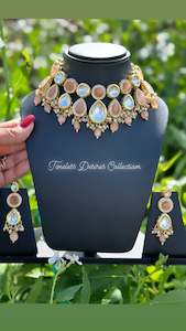 Peach necklace / choker set in monalisa ( high quality )