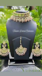 C Peach Colour Jewellery Options: Peach necklace / choker set in kundan ( high quality )