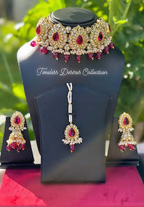 C Hot Pink Colour Jewellery Options: Hot pink ( Magenta ) choker / necklace set in Kundan with antique polish