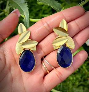 Blue western style earrings in monalisa with gold plating