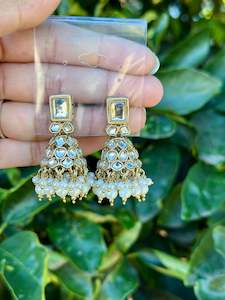 C Golden Colour Jewellery Options: Golden Jhumki earrings Code: J32
