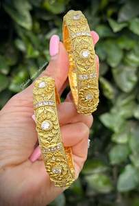 Gold plated openable kangan in antique look (free size fits 2.4-2.10)