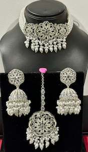 Silver Colour Jewellery Options: Silver necklace set with earrings, Code: E16