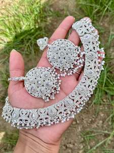 Silver necklace set with earrings and tikka- J25