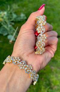 American Diamond: American diamond kangan / bangles in golden