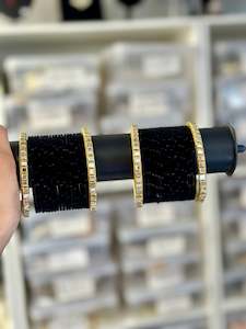 Bangles: Black bangles ( both hands set )