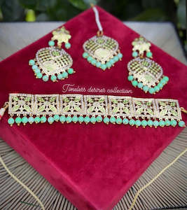 Clearance Sale: Pista or Mint Green colour Choker or Necklace set in Jadau