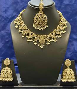 Necklace Sets: Necklace set with earrings and tikka in polki, Colour: Golden, Code: 085
