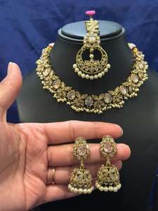 Necklace set with earrings and tikka in polki, Colour: Golden, Code: 110