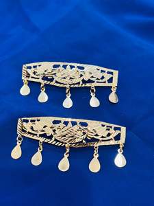 Hair Accessories: Gold plated hair clips - (Code:051)