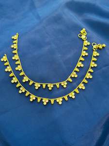 Anklets: Antiq anklets in gold colour - (Code:058)