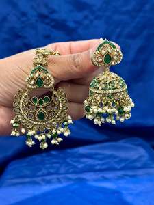 Earrings Collection: Earrings with tikka in polki, Colour: Green, Code: 089