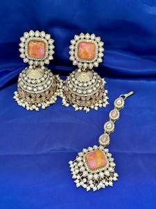 Kundan earrings, Colour: Pastel gold, (Code: 081)