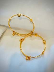 Bangles: Gold Look Adjustable size Bangle ( Per 1PC ) - ( Code: 040 )