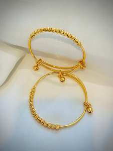 Bangles: Gold Look Adjustable size Bangle ( Per 1PC ) - ( Code: 039 )