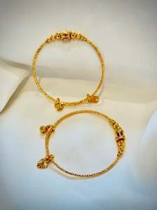 Bangles: Gold Look Adjustable size Bangle ( Per 1PC ) - ( Code: 037 )