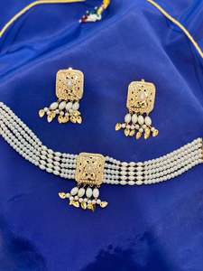 Gold look necklace set - (Code:070)