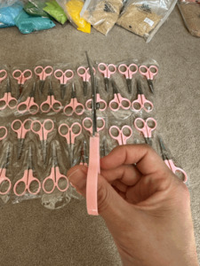 Curvy Embroidery Scissors - Timeless Fashion