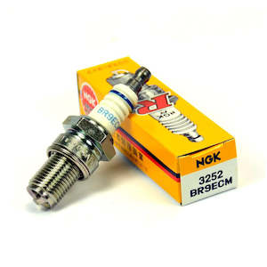 Electrical Components: NGK BR9ECM 3252 Spark Plug