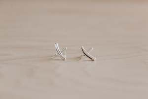 Te Harakeke O Manu Earrings - sterling silver