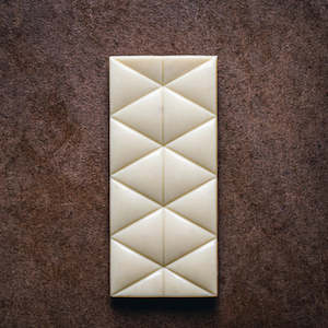 Ao Cacao: TMW - The Maple Walnut White Chocolate 45%