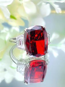 Prestige Jewellery Collection: Luxurious Ruby: 12Carat Cubic Zirconia Ring, 18k White Gold