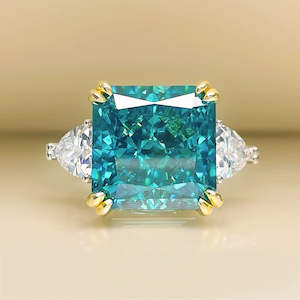 Tranquil Brilliance: 12Carat Cubic Zirconia Ring, 18k White Gold