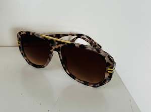 Sunglasses: Tort Aviator sunnies