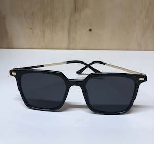 Sunglasses: Tinkup Sunnies Vintage square shape- black