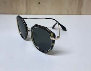 Sunglasses: Tinkup Sunnies Geo tort frames with gold detail