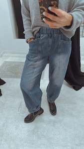 Baggy slant pocket 9/10ths cropped jeans