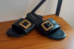 Accessories: Buckle detail slides