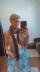 Accessories: Ombre black & grey scarf