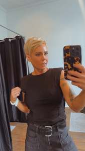 Tops: Refuge statement sleeve AVE tank black