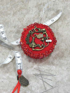 Sewing Accessories: Alice's Tape Measure