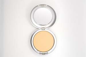 Tks Eyebrow Extender: Deluxe Illuminate Pressed Powder
