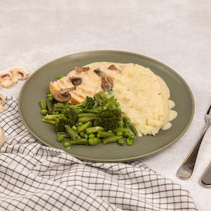 Frozen Meals: Creamy Garlic Chicken with Mash & Greens (FROZEN)