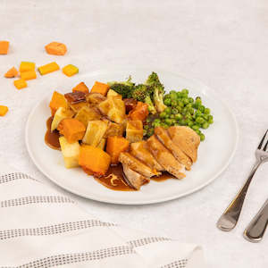 Frozen Meals: Roast Chicken & Vegetables with Gravy (FROZEN)