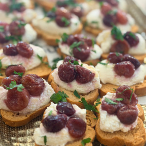 Grape & Ricotta Crostini with Honey (V)