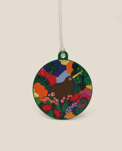 Travel Accessories: Kiwi Wonderland Luggage Tag